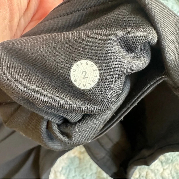 Lululemon Train Times 7/8 Pant in black - Picture 11 of 11